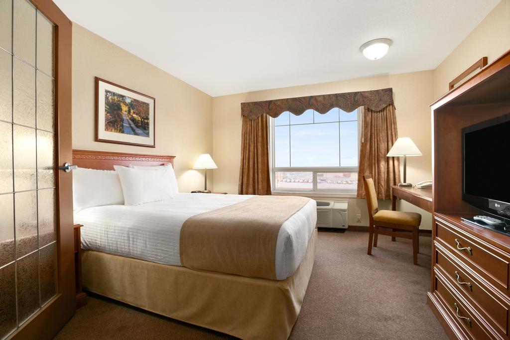 Super 8 By Wyndham High Level Ab Hotel Exterior foto